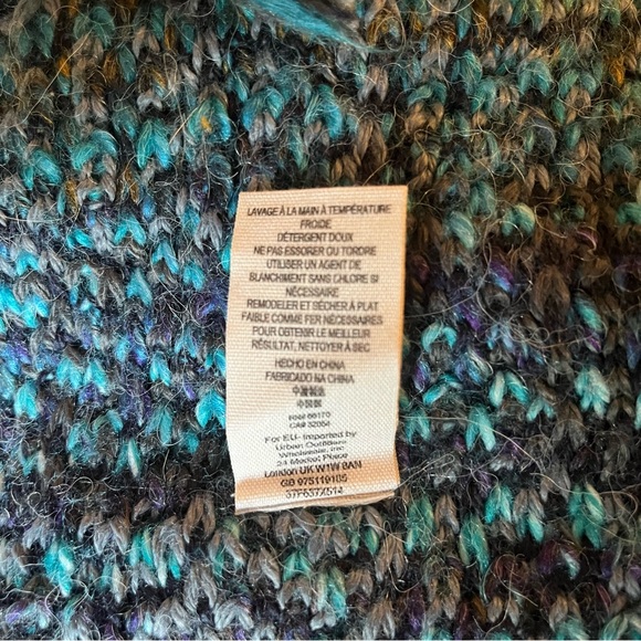 Free People Sweater - Picture 9 of 9